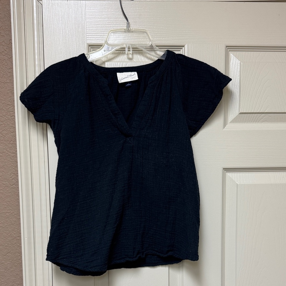 Black short sleeve top